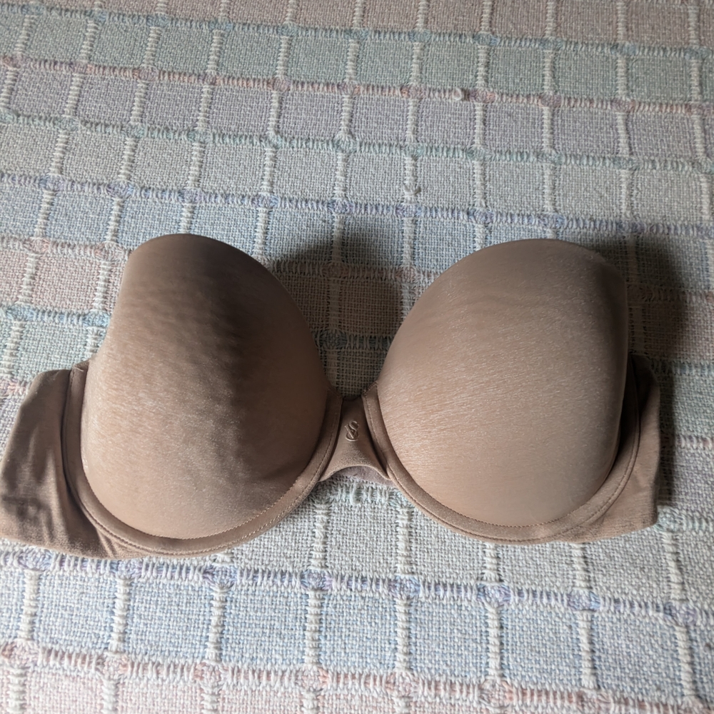 Victoria's Secret Tan Strapless Bra Seamless Design
